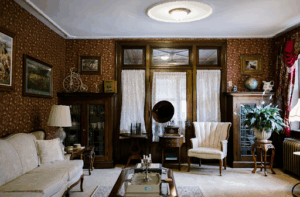 Brownsville Road House interior