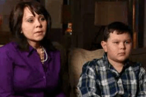 Picture of Ryan Hammonds with his mother Cyndi.